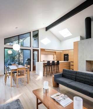 picture of a nice living room with bright light